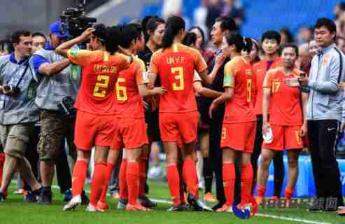 中国女足对意大利女足首发：利纳里、伽马在列
