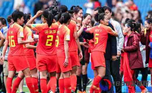 中国女足晋级16强，彭诗梦成为全场最佳球员