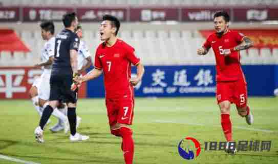 中国2-0菲律宾世预赛，吴兴涵破门锁定胜利